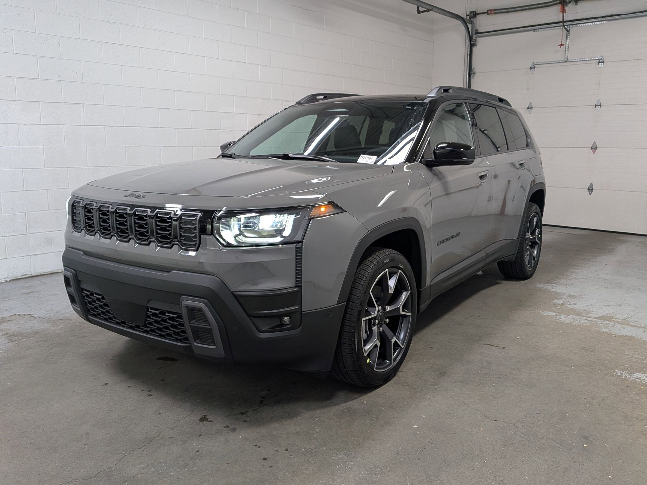 New 2026 Sting-Gray Clear-Coat Exterior Paint Jeep Overland image 9