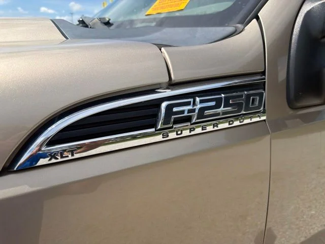 Used 2011  Ford XLT image 9