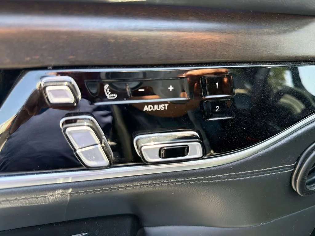 Used 2022 Black Jeep Series II image 14