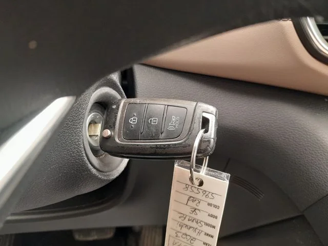 2023 Hyundai Santa Fe SE - Photo 19