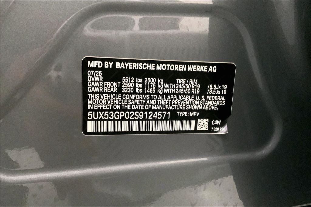 Used 2025 Skyscraper Grey Metallic BMW  image 31