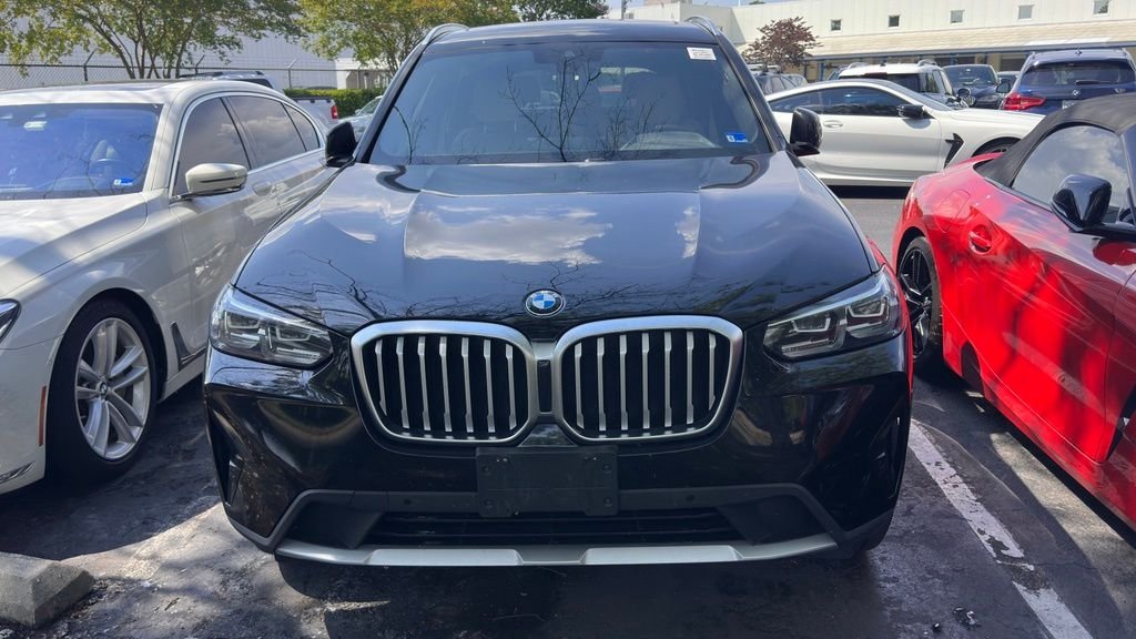 Used 2022 Black Sapphire Metallic BMW xDrive30i image 12