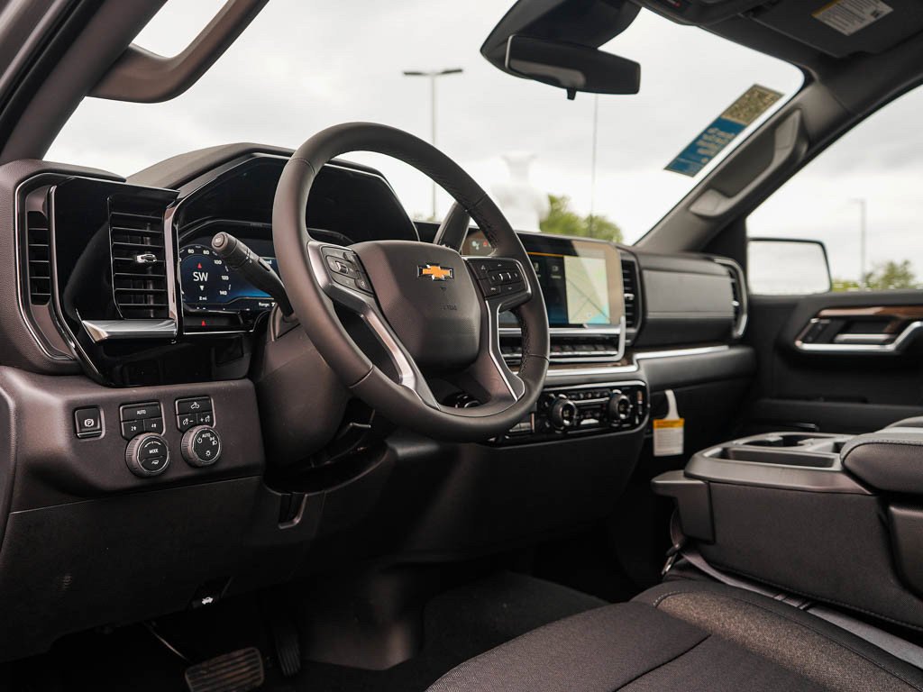2025 Chevrolet Silverado 1500 LT - Photo 16