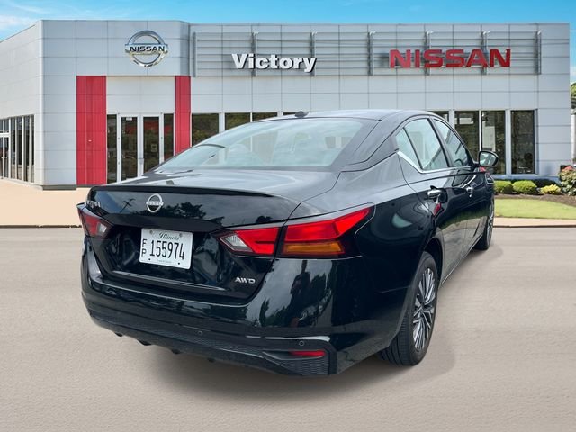 Used 2025 Black Nissan 2.5 SV image 2