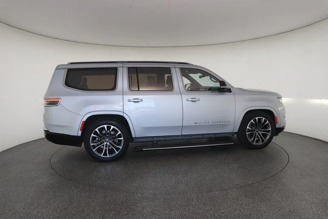 Used 2023 Silver Jeep Series III image 21