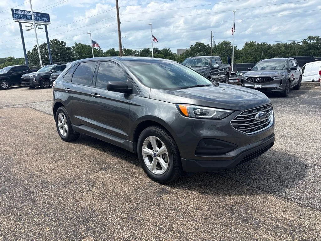 2019 Ford Edge SE's photo