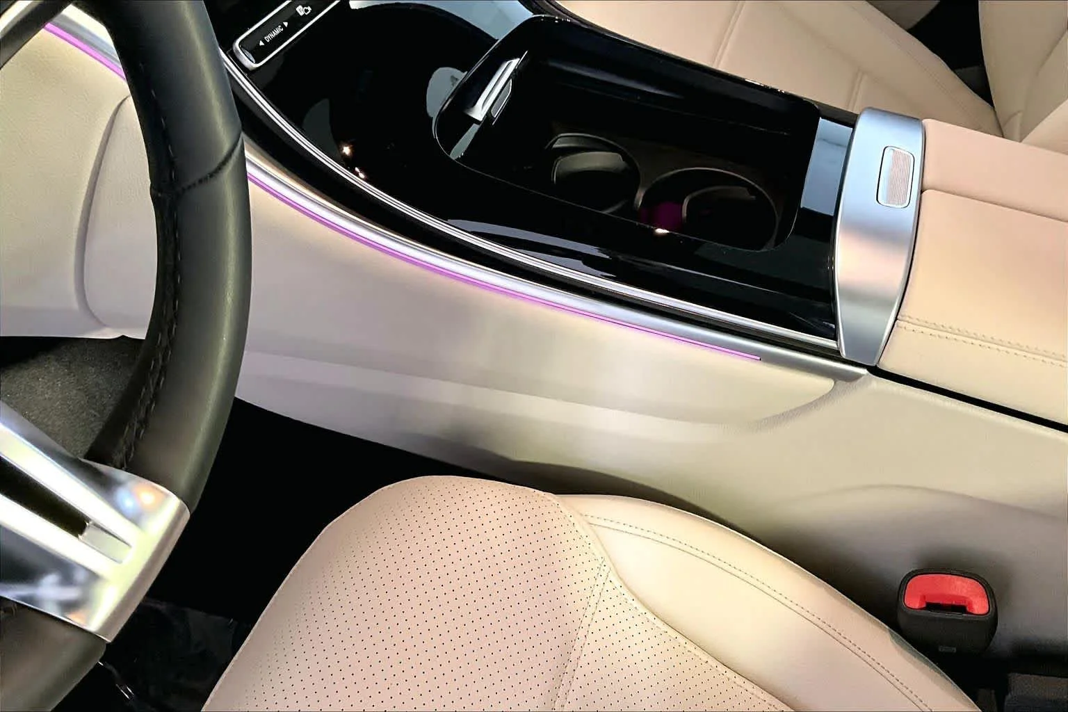 Certified Used 2026 Polar White Mercedes-Benz GLC 300 image 17