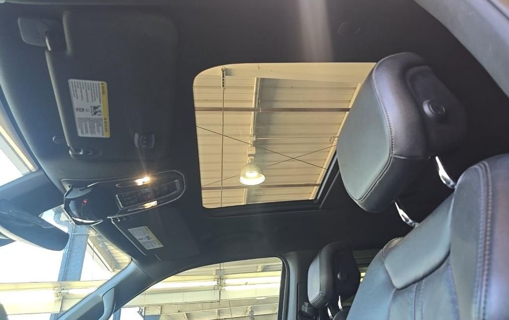 Used 2023 Black Jeep Series III image 13