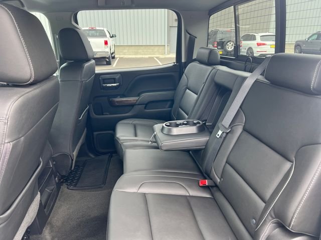 Used 2018 White Frost GMC SLE image 17