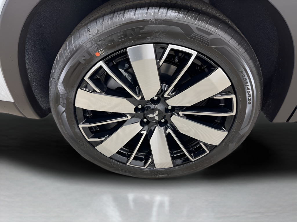 New 2026 White Diamond Mitsubishi SE image 41