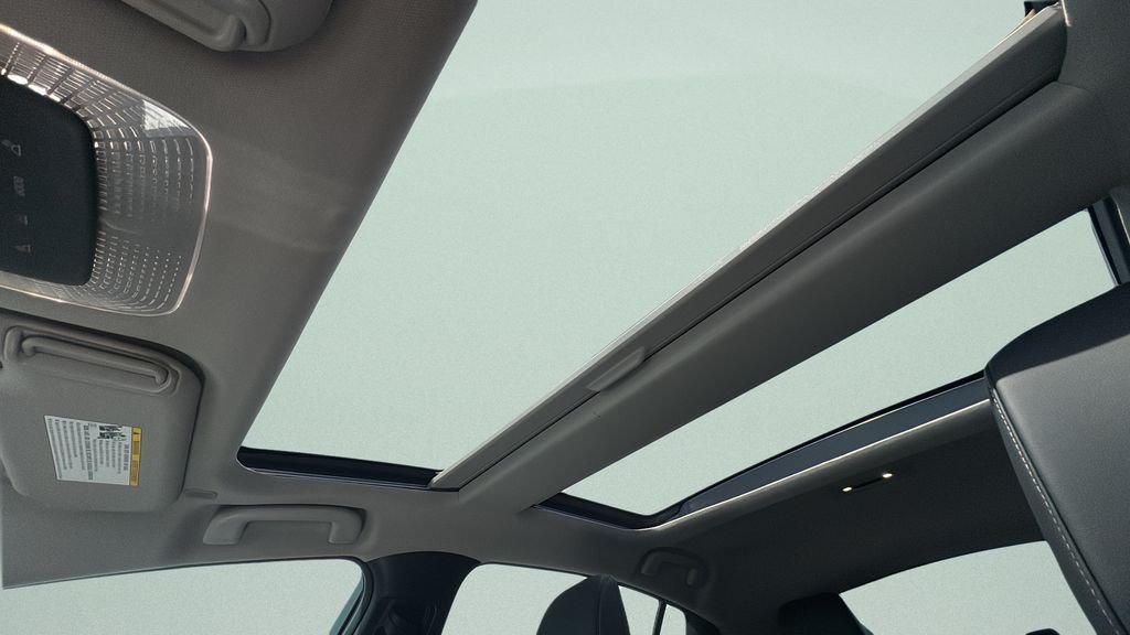 Used 2024  Toyota XLE image 18