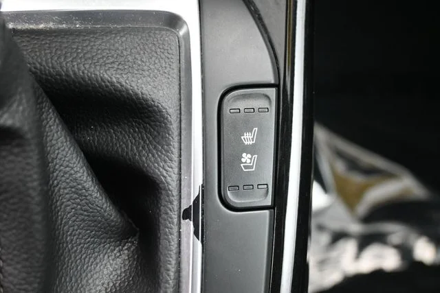 Used 2021 Black Kia EX image 36