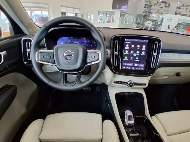 2026 Volvo XC40 Plus - Photo 15