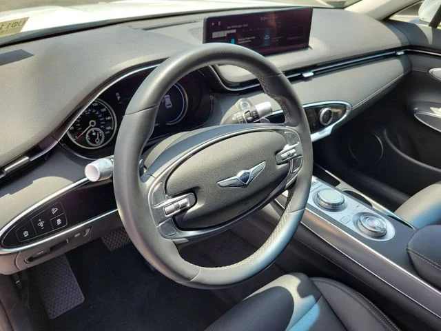 Used 2024 White Genesis 2.5T image 25