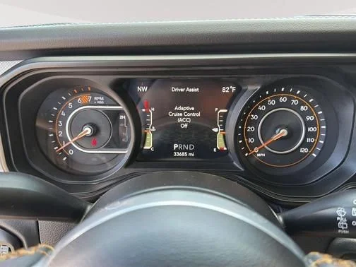 Used 2024 White Jeep Sahara image 20