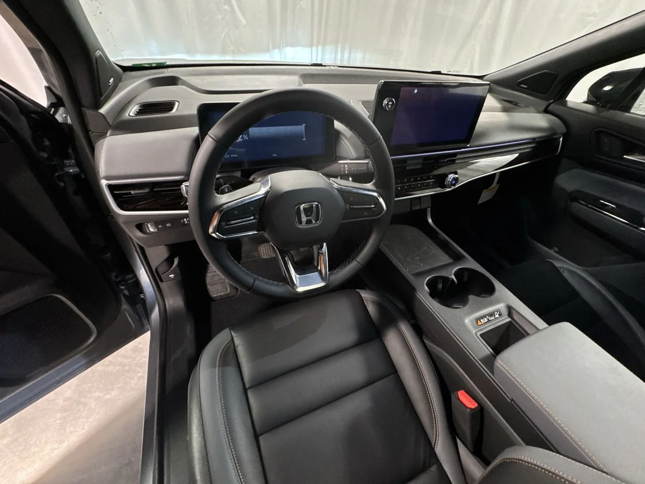 New 2026 Mercury Silver Metallic Honda Touring image 15