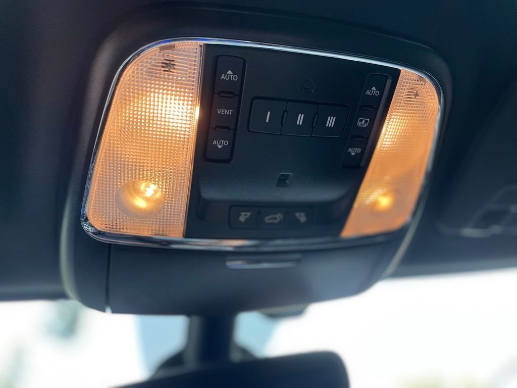 Used 2021 Bright White Clearcoat Jeep Limited image 16