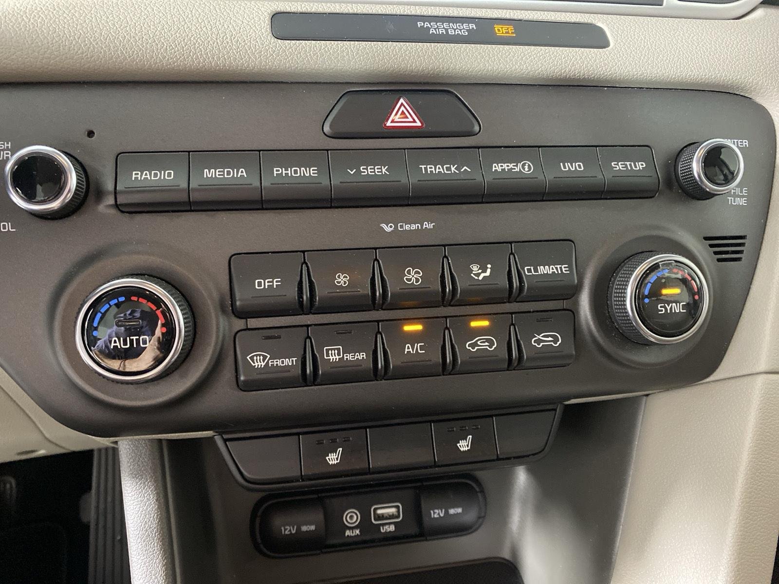 Used 2019 Sparkling Silver Kia LX image 19