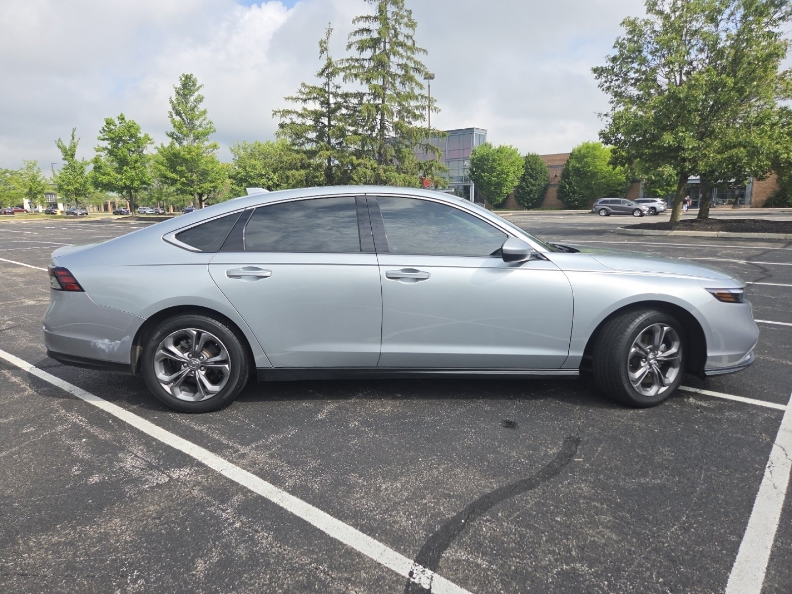 Certified Used 2024 Solar Silver Metallic Honda EX image 21
