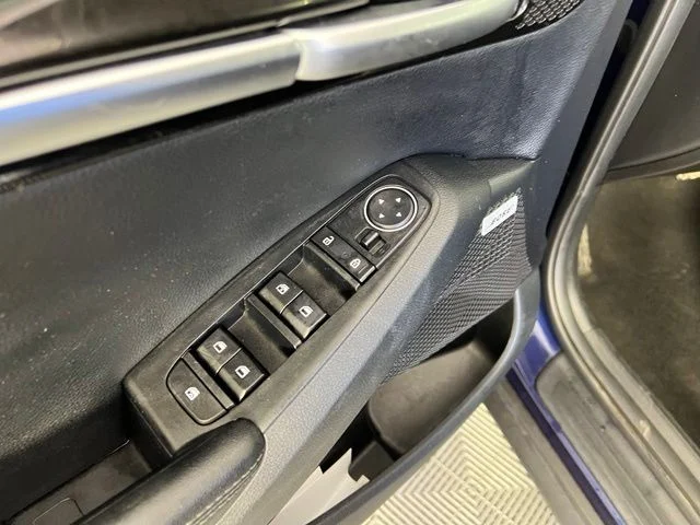 Used 2023 Blue Kia SX image 16