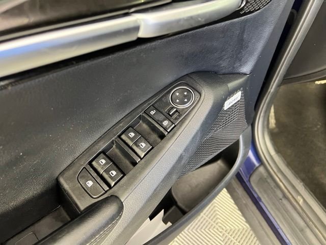 Used 2023 Blue Kia SX image 16