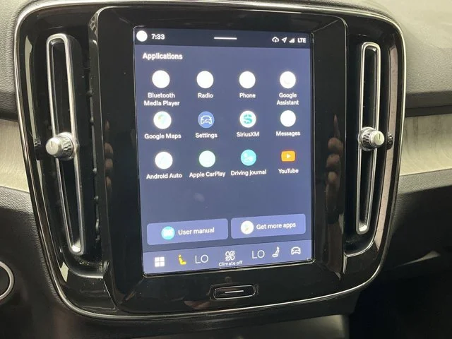 2023 Volvo XC40 Core - Photo 18