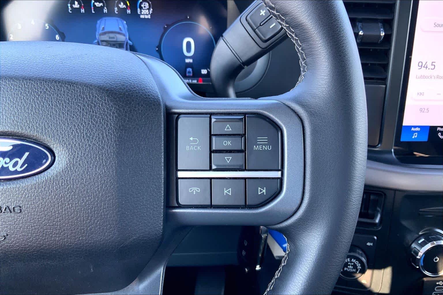Used 2025 Oxford White Ford XLT image 25