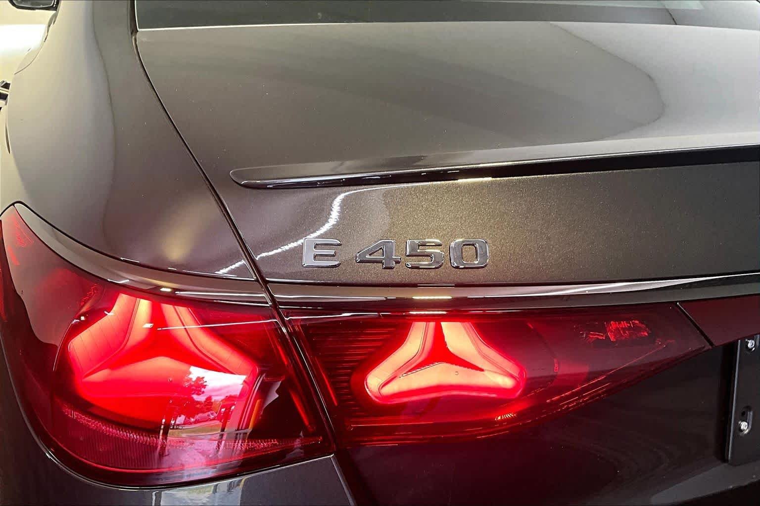 New 2027 Graphite Grey Metallic Mercedes-Benz E 450 image 6