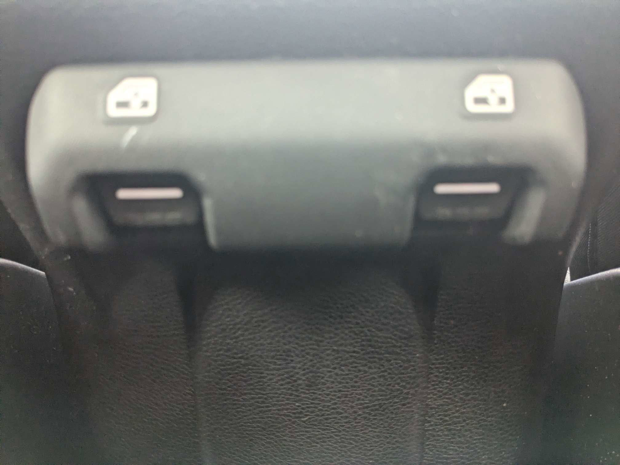 Used 2020 Bright White Clearcoat Jeep Sport S image 17