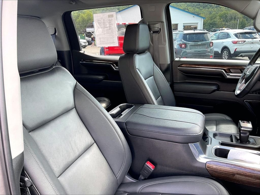 Used 2024 Black GMC Elevation image 11