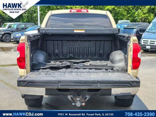 Used 2018  Toyota SR5 image 25
