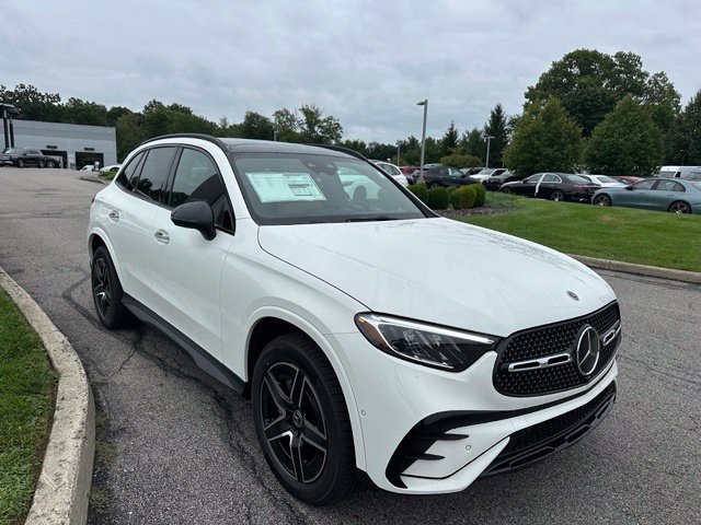 New 2027 Polar White Mercedes-Benz GLC 300 image 45