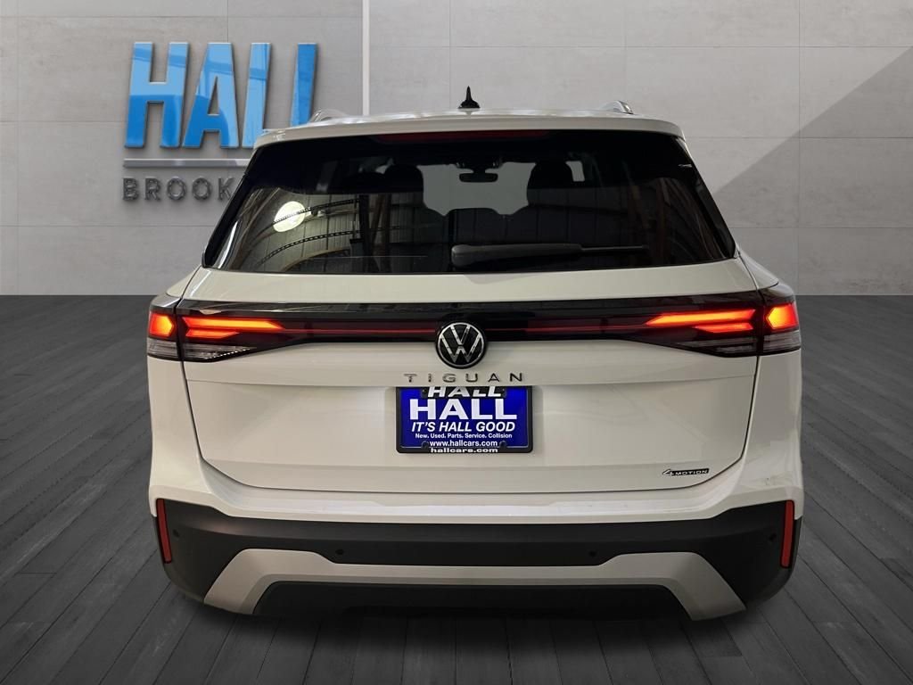 New 2026 White/off-white Volkswagen 2.0T SE image 4