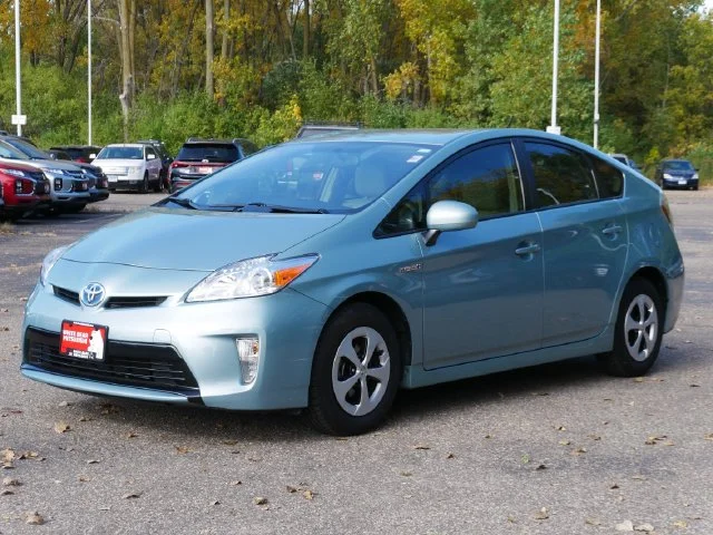 Used 2012 Pearl Toyota Three image 2