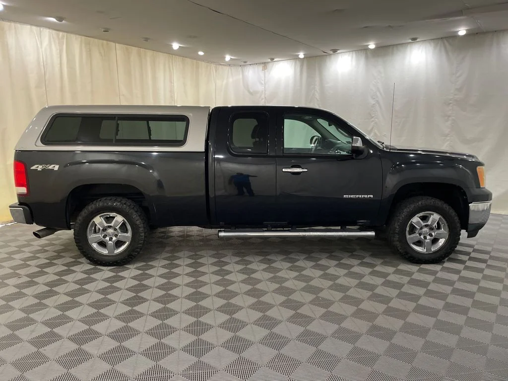 Used 2012 CARBON BLACK METALLIC GMC SLT image 4