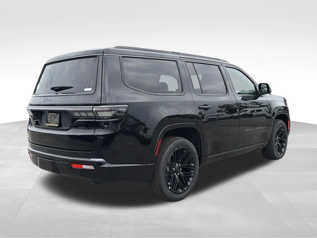 New 2026 High Gloss Black Exterior Paint Jeep Limited Reserve image 7