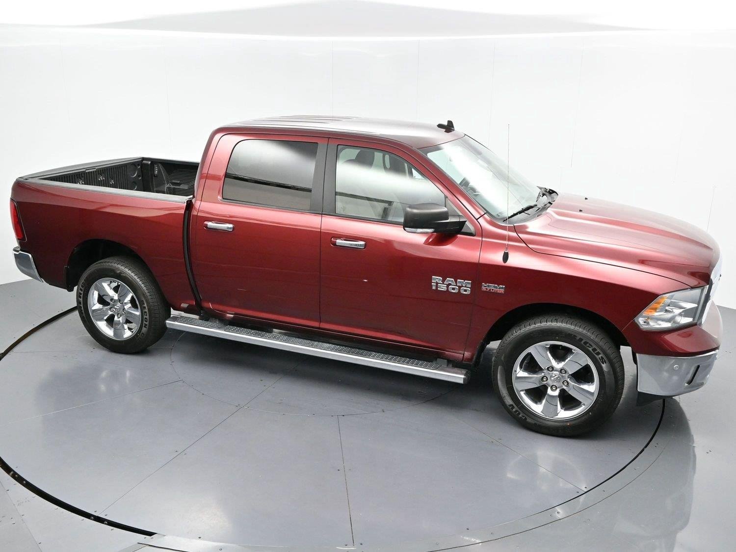Used 2017 Delmonico Red Pearlcoat Ram Big Horn image 37
