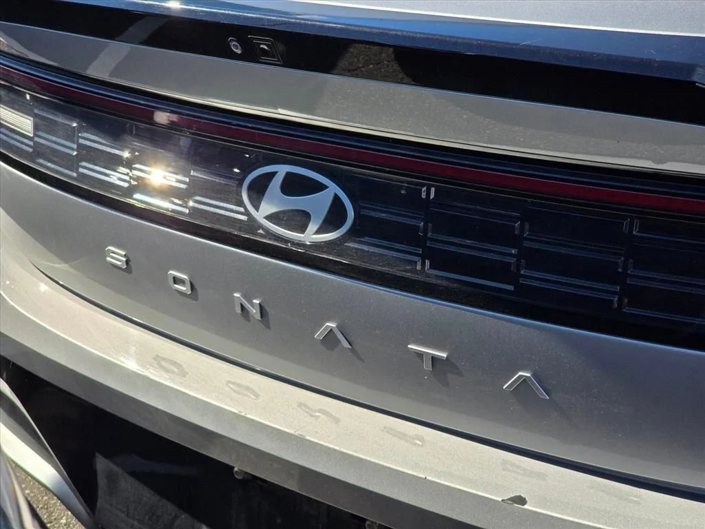Used 2024 Silver Hyundai SEL image 14