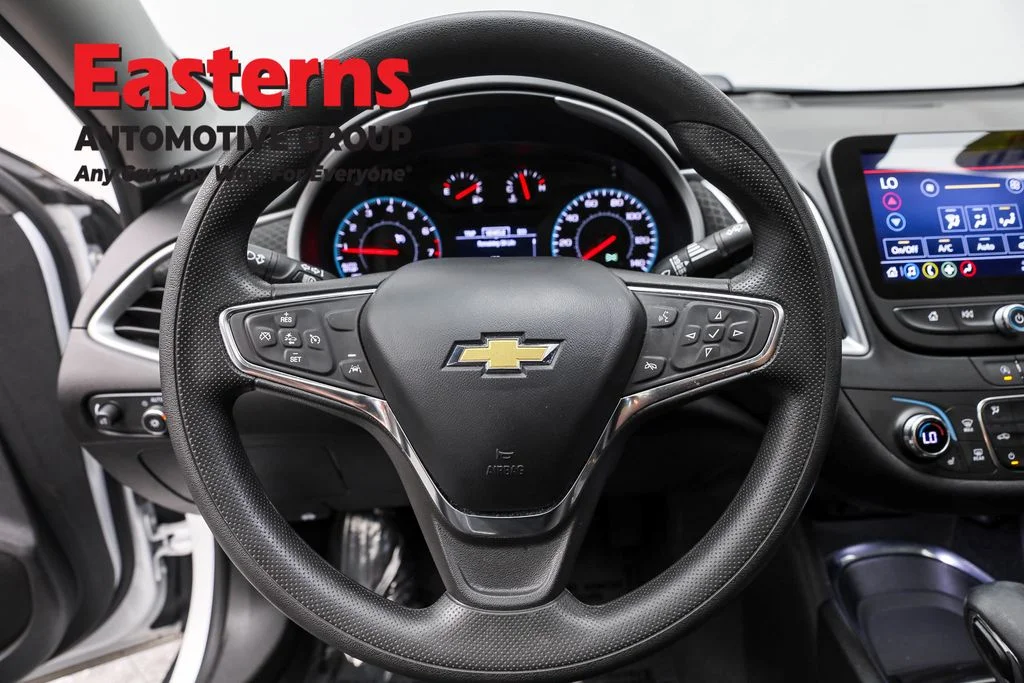 Used 2024 White Chevrolet LT image 10