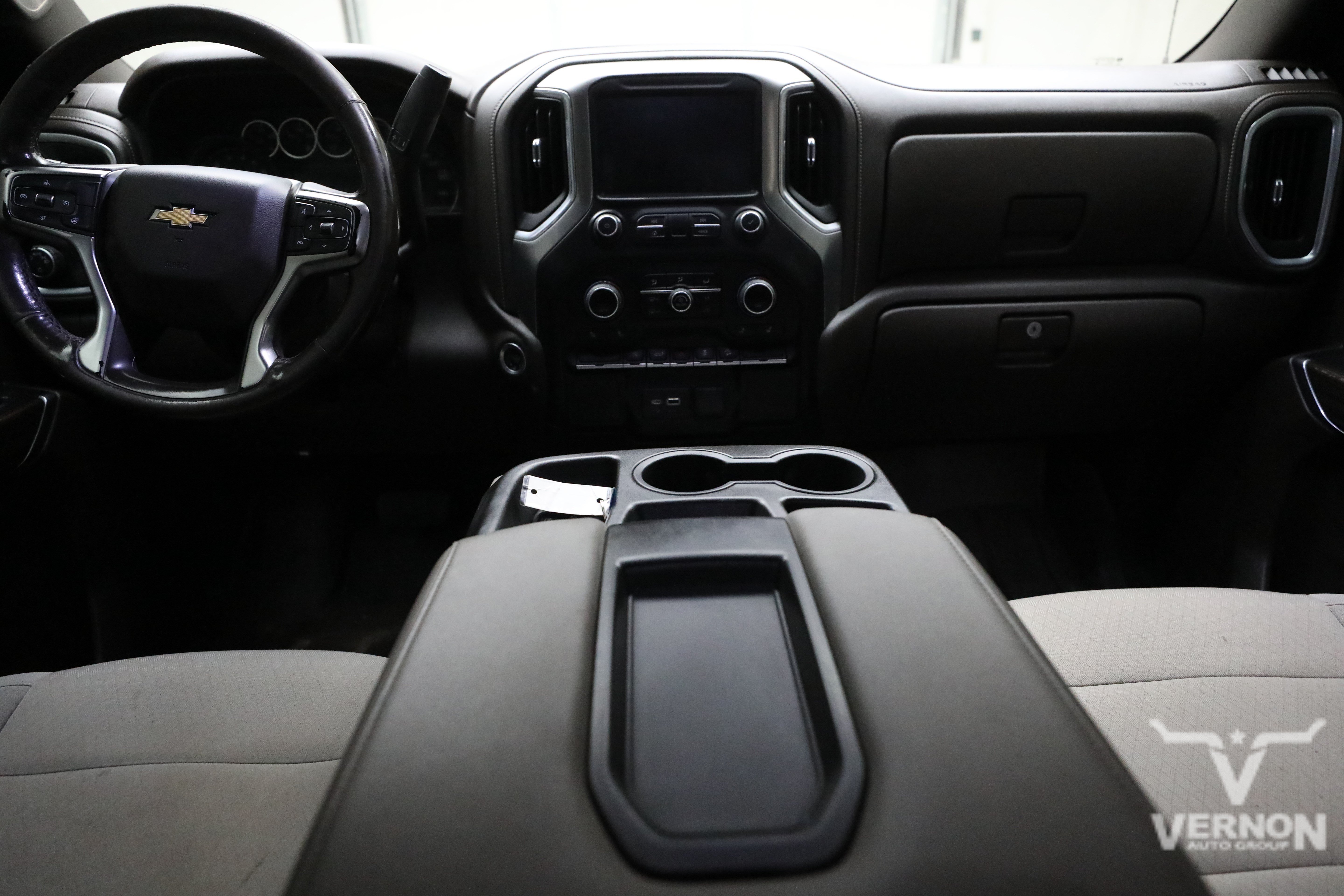 Used 2021 Silver Ice Metallic Chevrolet Y image 13