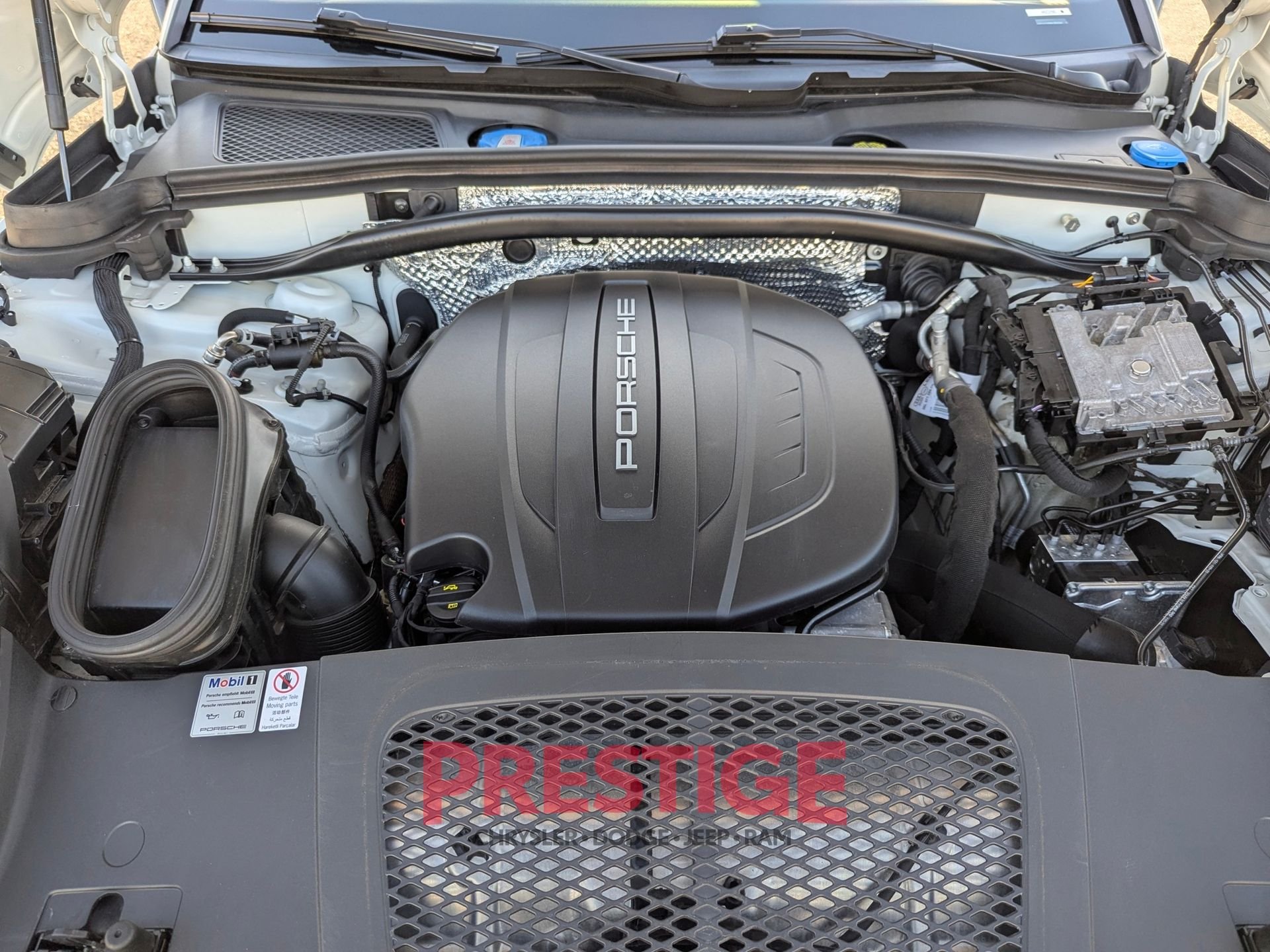 Used 2021 White Porsche Base image 34