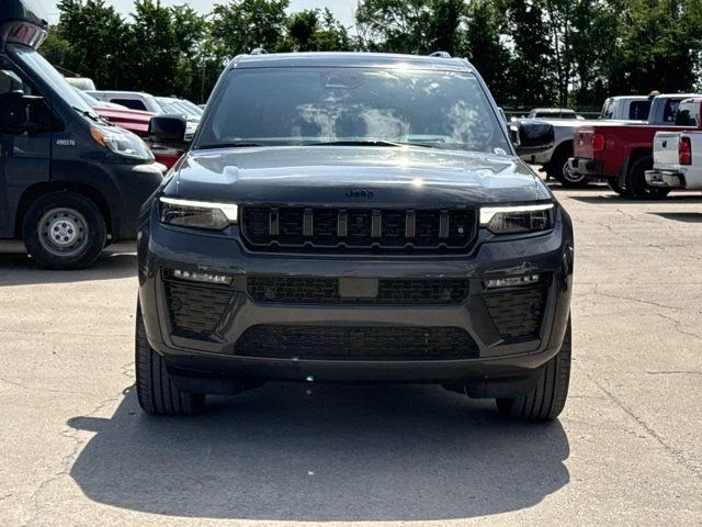 New 2026 Baltic Gray Metallic Clear-Coat Exterior Paint Jeep Summit image 12