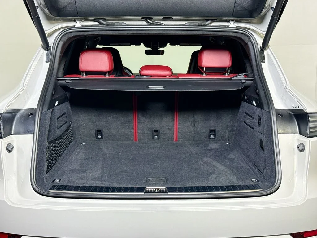 2023 Porsche Cayenne Turbo S E-Hybrid - Photo 29