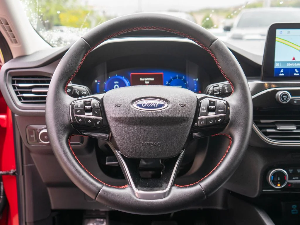 Used 2022 Red Ford SEL image 14