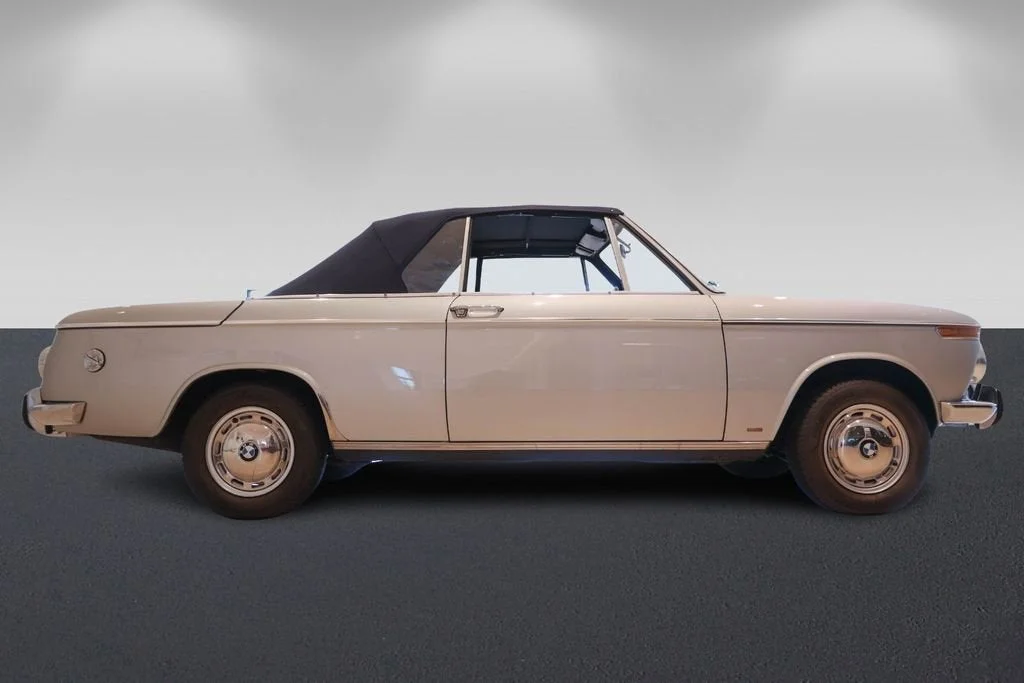 Used 1970 Silver BMW Cabriolet image 2