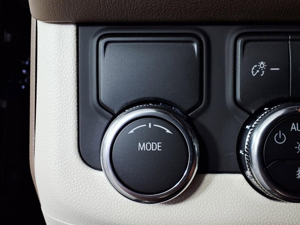2026 GMC Yukon Denali - Photo 21