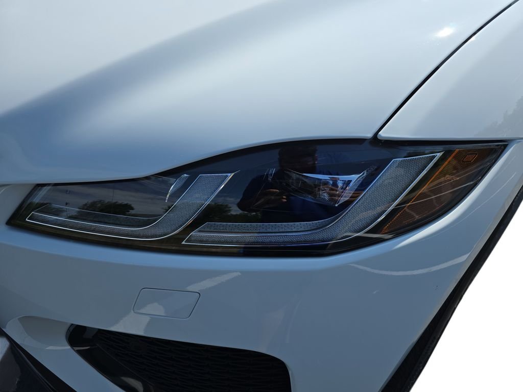 2026 Jaguar F-Pace R-Dynamic S - Photo 9