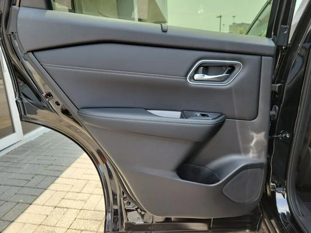 2026 Nissan Rogue Platinum - Photo 24