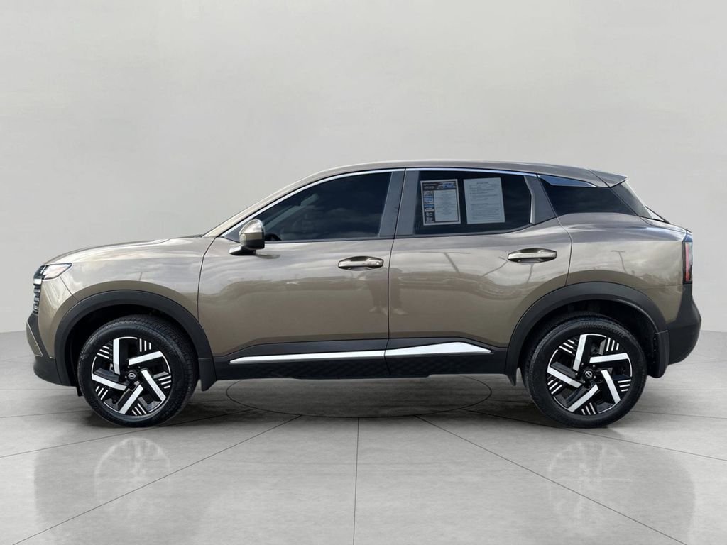 Used 2025 Brown Nissan SV image 4