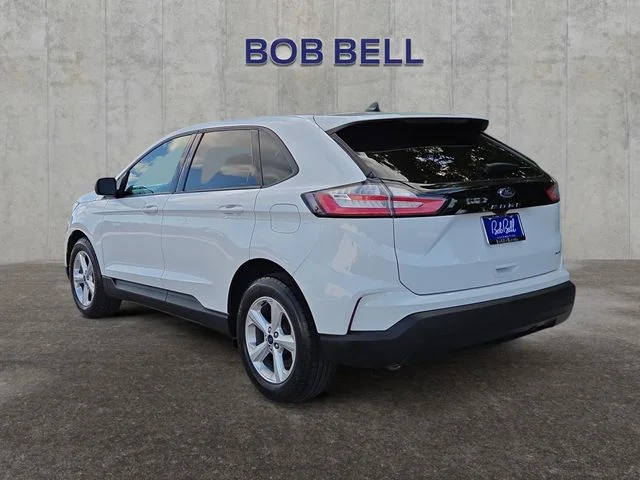 Used 2022 White Ford SE image 3